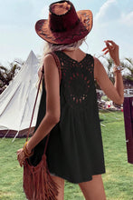 Load image into Gallery viewer, Black Crochet Back Tunic