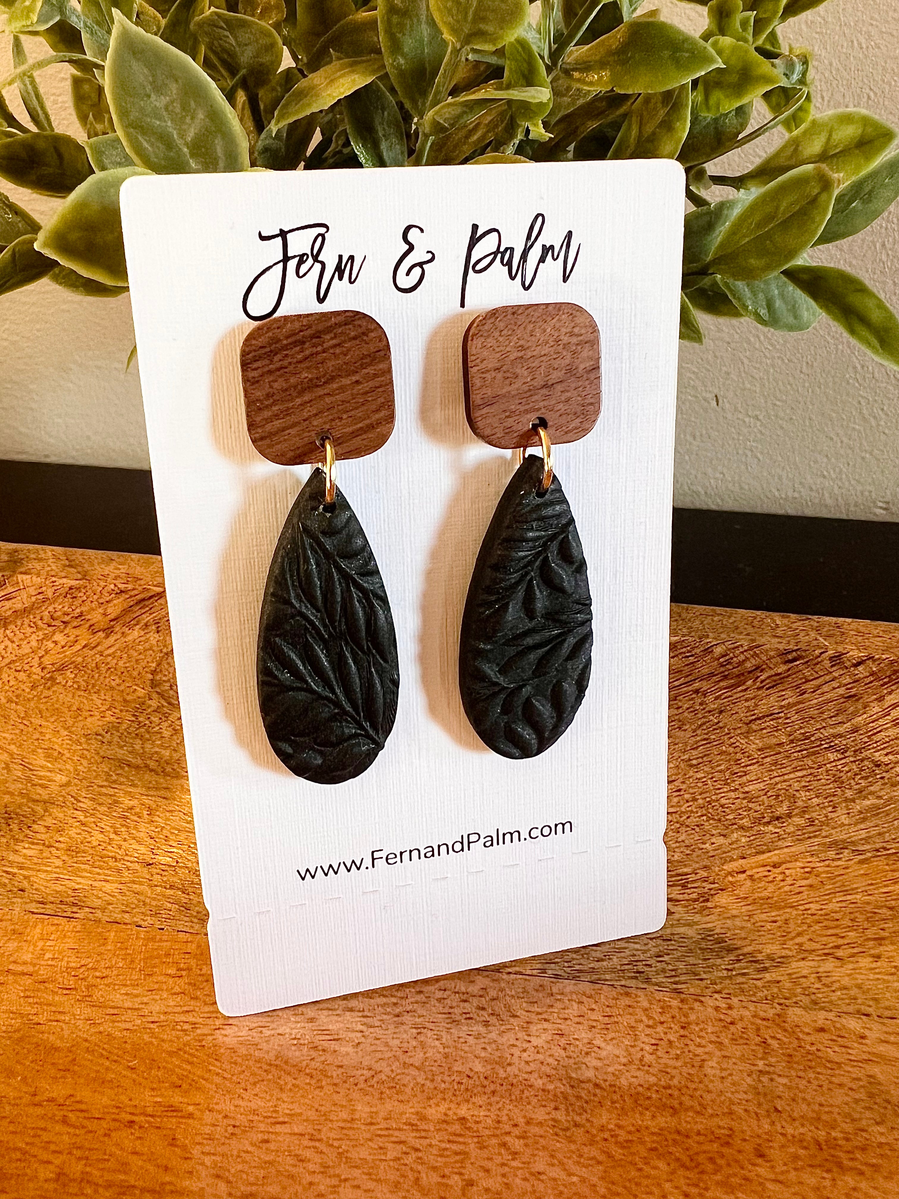 Sophia in Poppy Seed