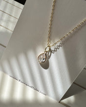 Load image into Gallery viewer, Sara Necklace in Ice
