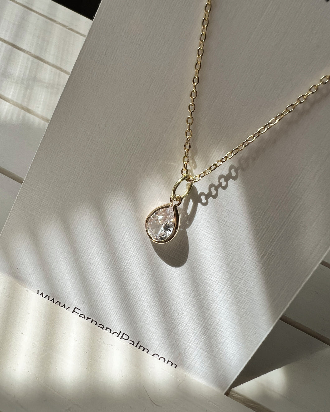 Sara Necklace in Ice